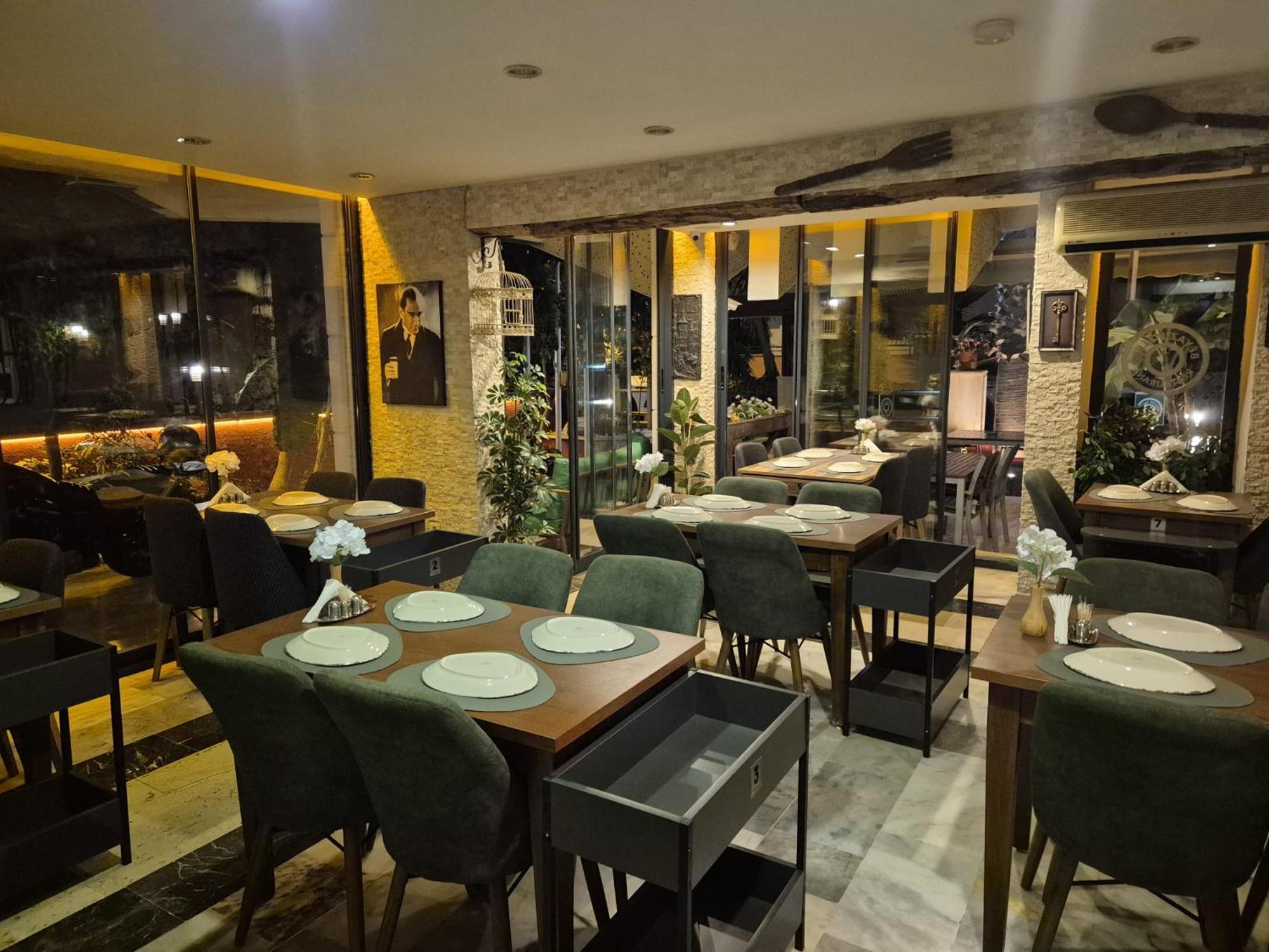Beyaz Melek Apart Hotel Antalya Bagian luar foto